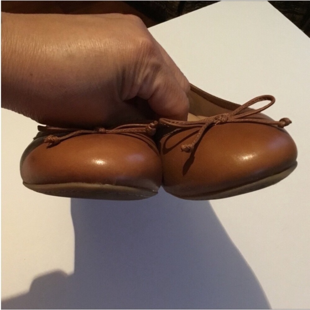 BANANA REPUBLIC FLAT SLIP ON UPPER LEATHER BOW DETAIL SIZE 10-B - Picture 8 of 13